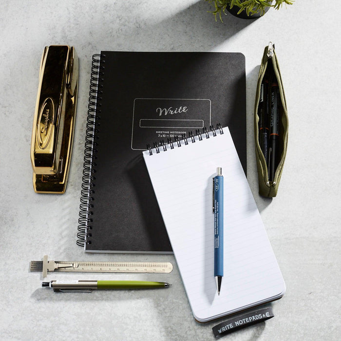 The Many Benefits of Writing with a Pen in the Workplace 