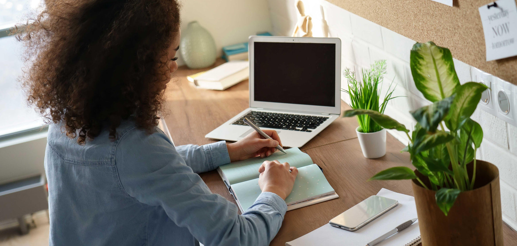5 Helpful Reasons for Students to Handwrite Notes